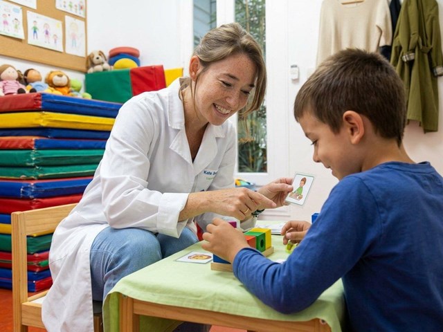 Estimulación del lenguaje en Vigo con logopedia infantil