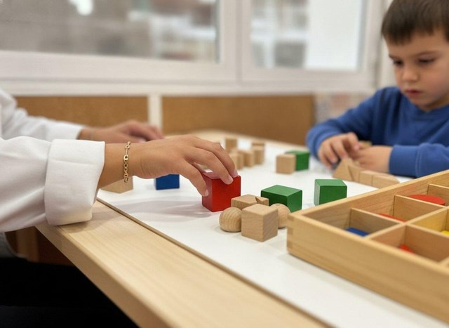 Refuerzo pedagógico para alumnado con necesidades educativas especiales en Vigo - Imagen 1